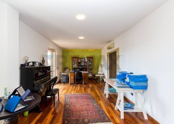 Sala da pranzo - Villa a Schiera via carnazza
 
34, Tremestieri Etneo - foto 25