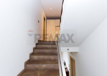 Scale - Villa a Schiera via carnazza
 
34, Tremestieri Etneo - foto 32