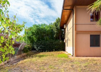 Casa all\'aperto - Casa semi indipendente Via Sacerdote Messina
 
10, Aci Sant'Antonio - foto 6