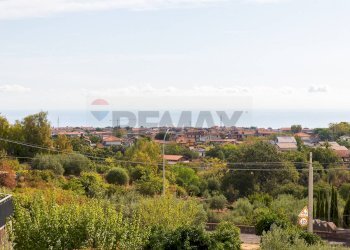 Edificio all\'aperto - Casa semi indipendente Via Sacerdote Messina
 
10, Aci Sant'Antonio - foto 13