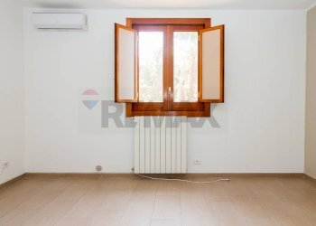 Stanza vuota - Casa semi indipendente Via Sacerdote Messina
 
10, Aci Sant'Antonio - foto 24