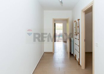 Hall / corridoio - Casa semi indipendente Via Sacerdote Messina
 
10, Aci Sant'Antonio - foto 30