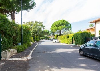 Edificio all\'aperto - Casa semi indipendente Via Sacerdote Messina
 
10, Aci Sant'Antonio - foto 32