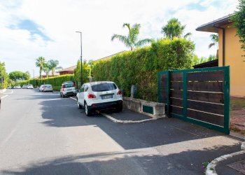 Casa all\'aperto - Casa semi indipendente Via Sacerdote Messina
 
10, Aci Sant'Antonio - foto 33