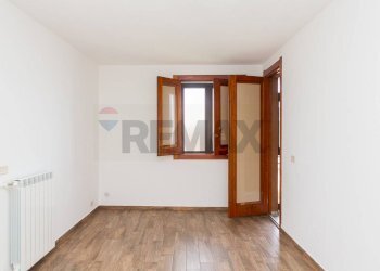 Stanza vuota - Casa semi indipendente Via Sacerdote Messina
 
10, Aci Sant'Antonio - foto 47