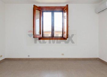 Stanza vuota - Casa semi indipendente Via Sacerdote Messina
 
10, Aci Sant'Antonio - foto 51