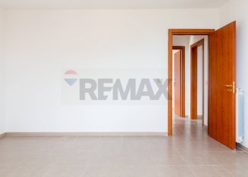 Stanza vuota - Casa semi indipendente Via Sacerdote Messina
 
10, Aci Sant'Antonio - foto 52