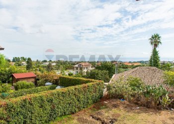 Giardino - Casa semi indipendente Via Sacerdote Messina
 
10, Aci Sant'Antonio - foto 53