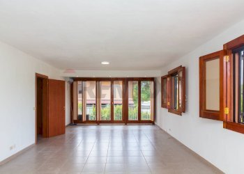 Stanza vuota - Casa semi indipendente Via Sacerdote Messina
 
10, Aci Sant'Antonio - foto 59