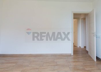 Stanza vuota - Casa semi indipendente Via Sacerdote Messina
 
10, Aci Sant'Antonio - foto 75