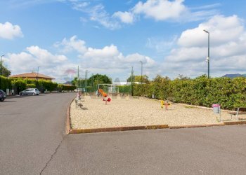 Non correlato - Casa semi indipendente Via Sacerdote Messina
 
10, Aci Sant'Antonio - foto 76