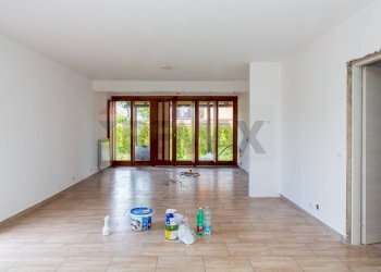 Stanza vuota - Casa semi indipendente Via Sacerdote Messina
 
10, Aci Sant'Antonio - foto 84