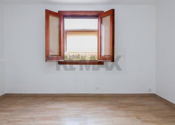 Stanza vuota - Casa semi indipendente Via Sacerdote Messina
 
10, Aci Sant'Antonio - foto 87