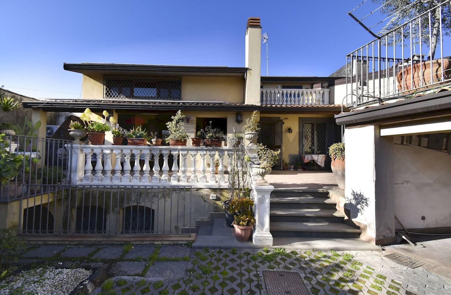 Casa all\'aperto - Villa Via Grotta di San Giovanni
 
3-5, Catania - foto 1