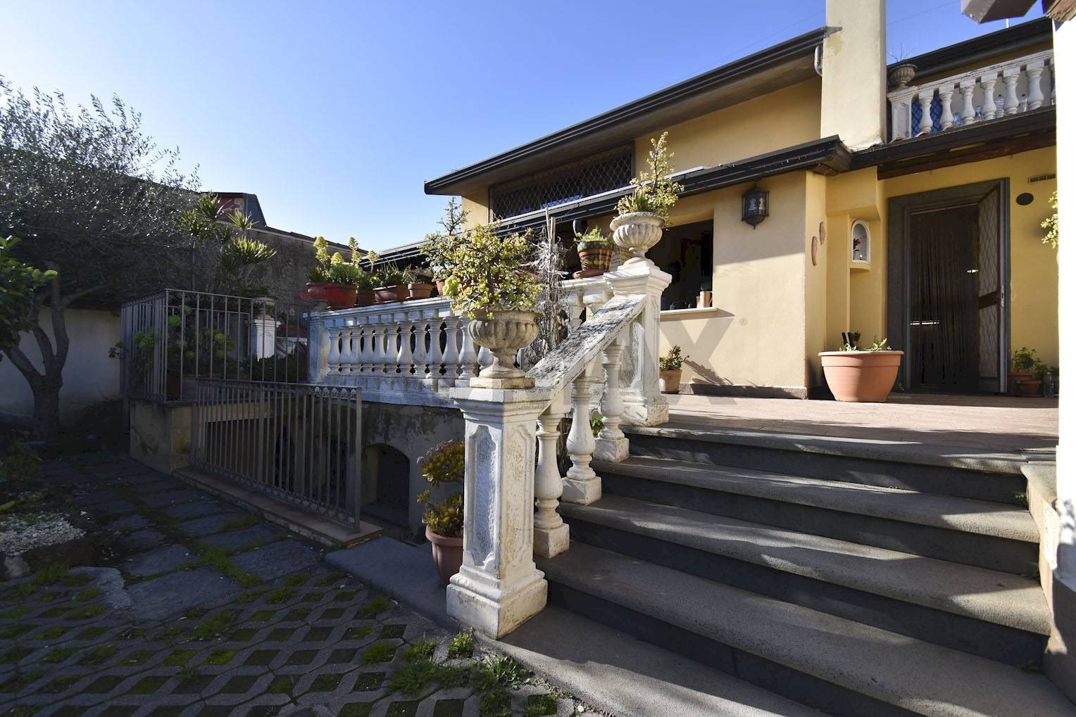 Casa all\'aperto - Villa Via Grotta di San Giovanni
 
3-5, Catania - foto 3