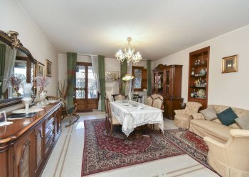 Sala da pranzo - Villa Via Grotta di San Giovanni
 
3-5, Catania - foto 21