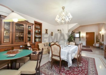 Sala da pranzo - Villa Via Grotta di San Giovanni
 
3-5, Catania - foto 22