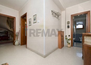 Hall / corridoio - Villa Via Grotta di San Giovanni
 
3-5, Catania - foto 26