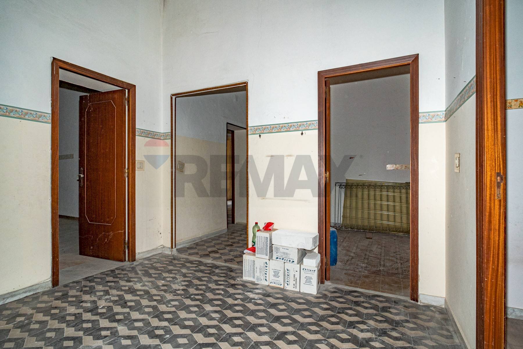 Hall / corridoio - Casa indipendente Via San Giuseppe
 
8/10, Paterno - foto 1