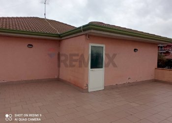 Terrazza - Appartamento via Belpasso
 
35, Camporotondo Etneo - foto 2