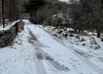 Vista delle montagne - Terreno agricolo contrada monte arso
 
snc, Ragalna - foto 4