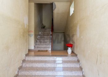 Scale - Appartamento via serra belvedere
 
21, Misterbianco - foto 23