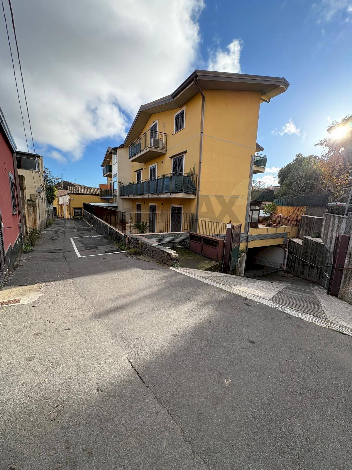 Edificio all\'aperto - Box Motta
 
41, San Giovanni la Punta - foto 1