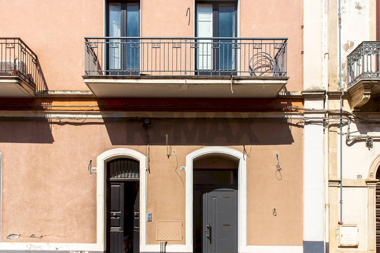 Edificio all\'aperto - Casa indipendente via gramsci
 
283, Riposto - foto 3