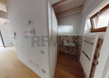 Hall / corridoio - Bilocale via Luigi Nono
 
1, Cornate d'Adda - foto 5