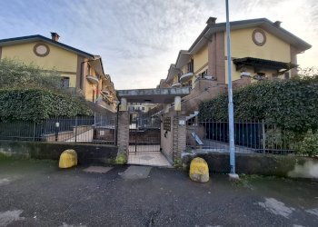 Edificio all\'aperto - Box via Unione Europea
 
2, Pozzo d'Adda - foto 1