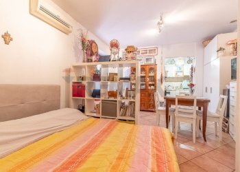 Camera / camera da letto - One-room apartment Via degli Angeli
 
34, Roma - photo 7