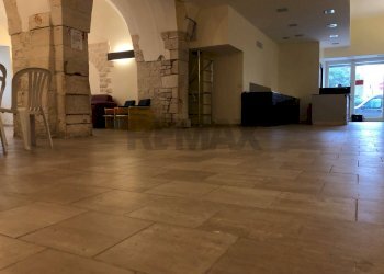 Ricezione / Lobby - Commercial Premises Via della libertà
 
6, Putignano - photo 23