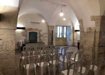 Sala da pranzo - Commercial Premises Via della libertà
 
6, Putignano - photo 31