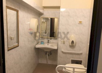 Bagno - Commercial Premises Via della libertà
 
6, Putignano - photo 35