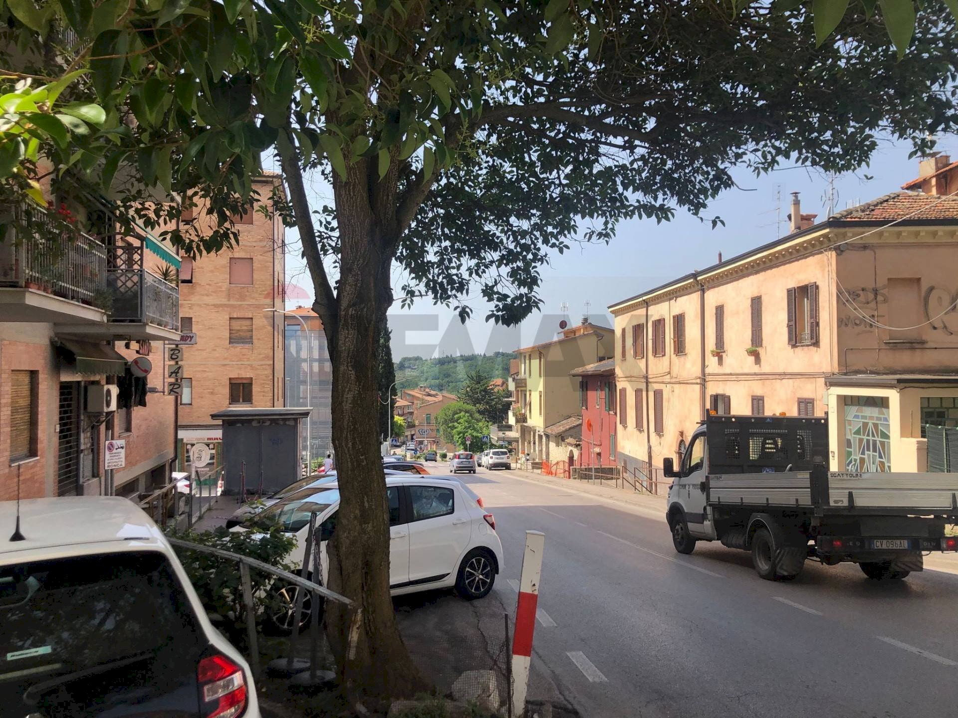 Edificio all\'aperto - Commercial Premises Perugia - photo 2