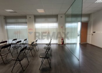 Sala da pranzo - Ufficio Via Giuseppe Garibaldi
 
107, Magione - foto 11