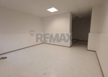 Stanza vuota - Ufficio Via Giuseppe Garibaldi
 
107, Magione - foto 18