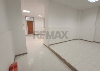 Stanza vuota - Ufficio Via Giuseppe Garibaldi
 
107, Magione - foto 21