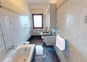 Bagno - Quadrilocale Via Lenin
 
4, Bastia Umbra - foto 8