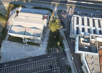 Edificio all\'aperto - Commercial Premises san padre pio
 
25, Bastia Umbra - photo 7