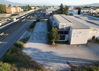 Casa all\'aperto - Commercial Premises san padre pio
 
25, Bastia Umbra - photo 10