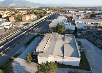 Edificio all\'aperto - Commercial Premises san padre pio
 
25, Bastia Umbra - photo 12