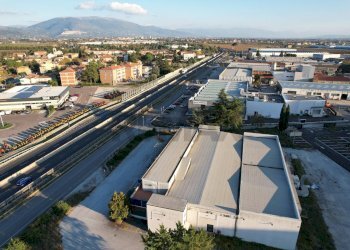 Edificio all\'aperto - Commercial Premises san padre pio
 
25, Bastia Umbra - photo 13