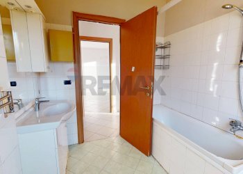 Bagno - Quadrilocale VIA SOLFERINO
 
8, Marsciano - foto 12