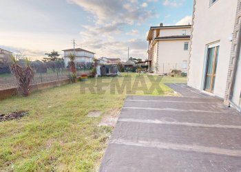 Giardino - Quadrilocale VIA SOLFERINO
 
8, Marsciano - foto 20