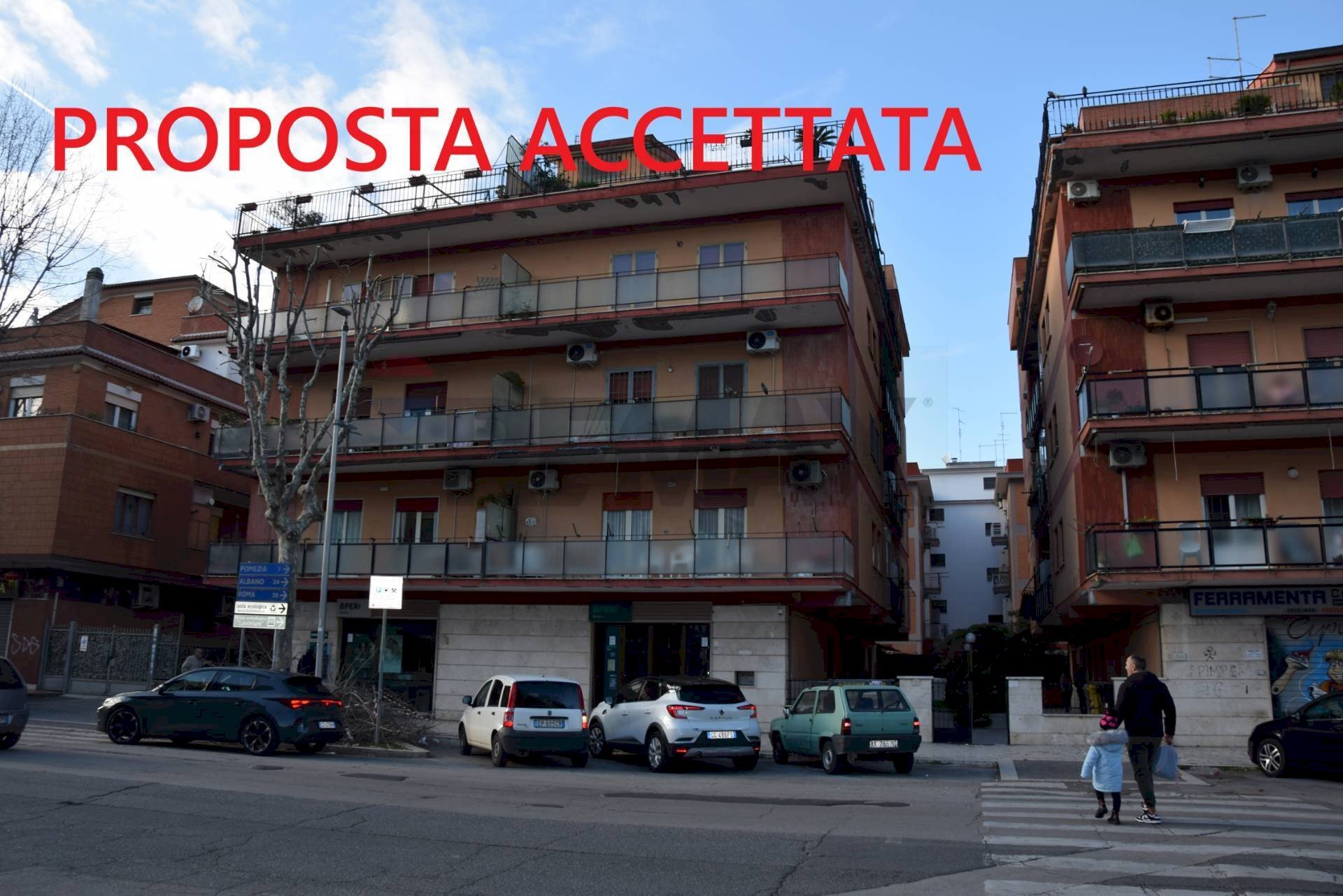 Edificio all\'aperto - Four-room apartment Viale Danimarca
 
57, Pomezia - photo 1