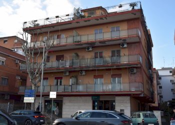 Edificio all\'aperto - Four-room apartment Viale Danimarca
 
57, Pomezia - photo 2