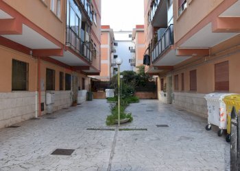 Edificio all\'aperto - Four-room apartment Viale Danimarca
 
57, Pomezia - photo 5