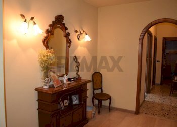 Hall / corridoio - Four-room apartment Viale Danimarca
 
57, Pomezia - photo 7