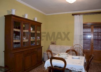 Sala da pranzo - Four-room apartment Viale Danimarca
 
57, Pomezia - photo 9